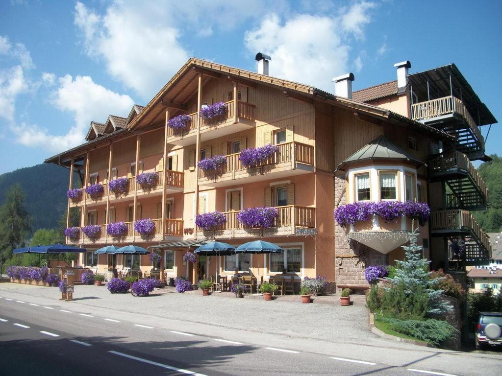 Hotel Vallechiara Moena Extérieur photo