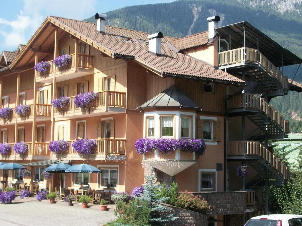Hotel Vallechiara Moena Extérieur photo