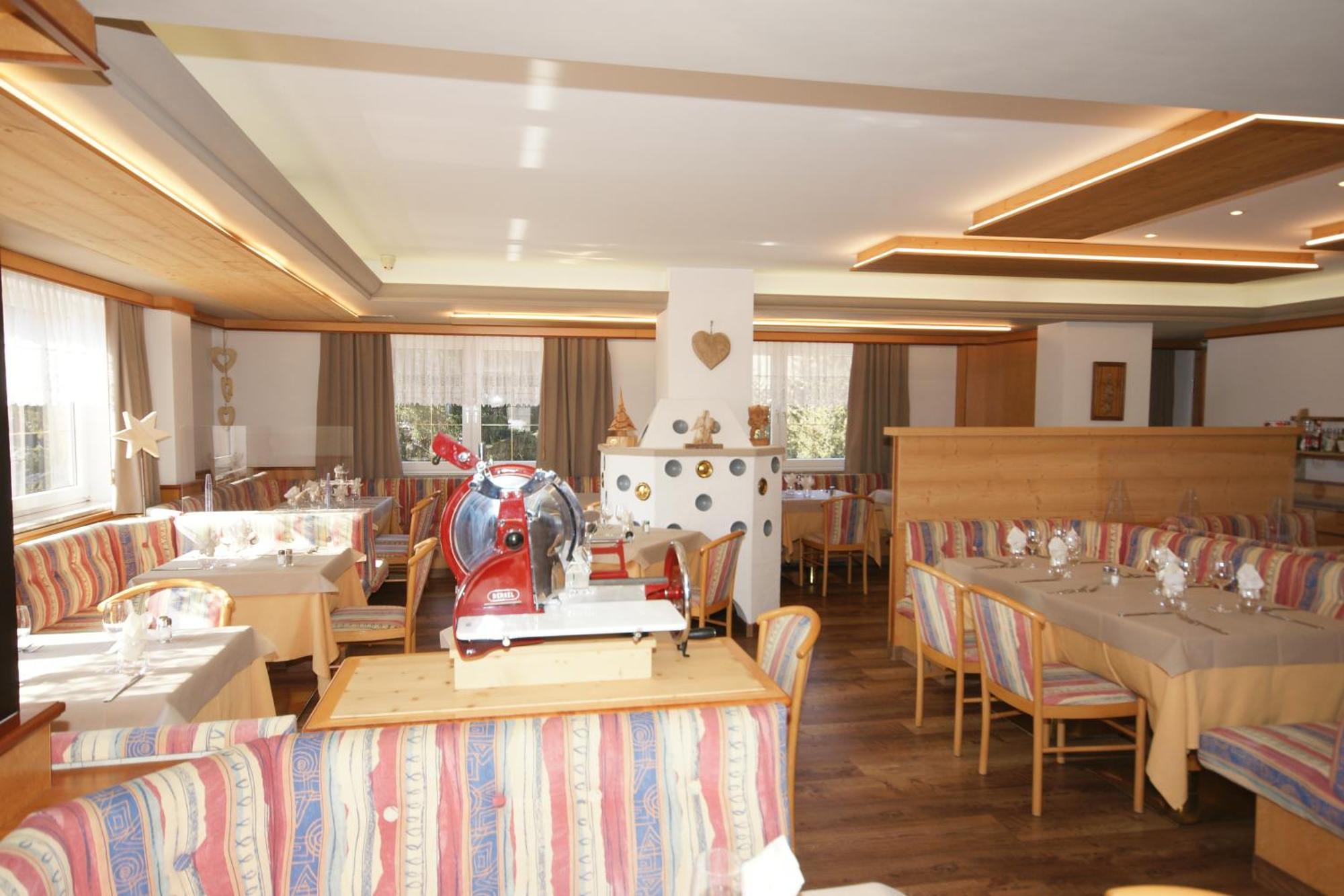 Hotel Vallechiara Moena Extérieur photo
