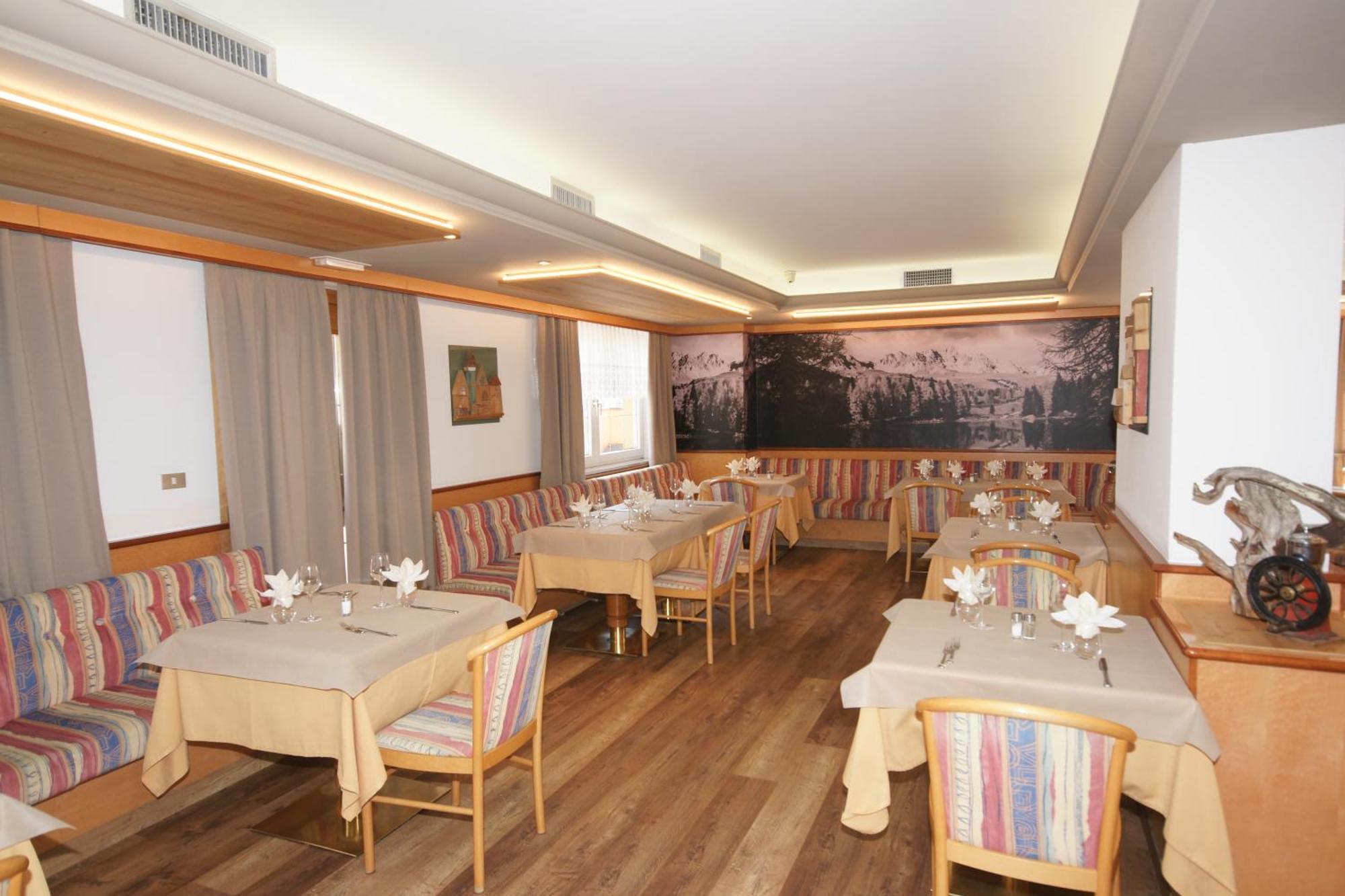Hotel Vallechiara Moena Extérieur photo