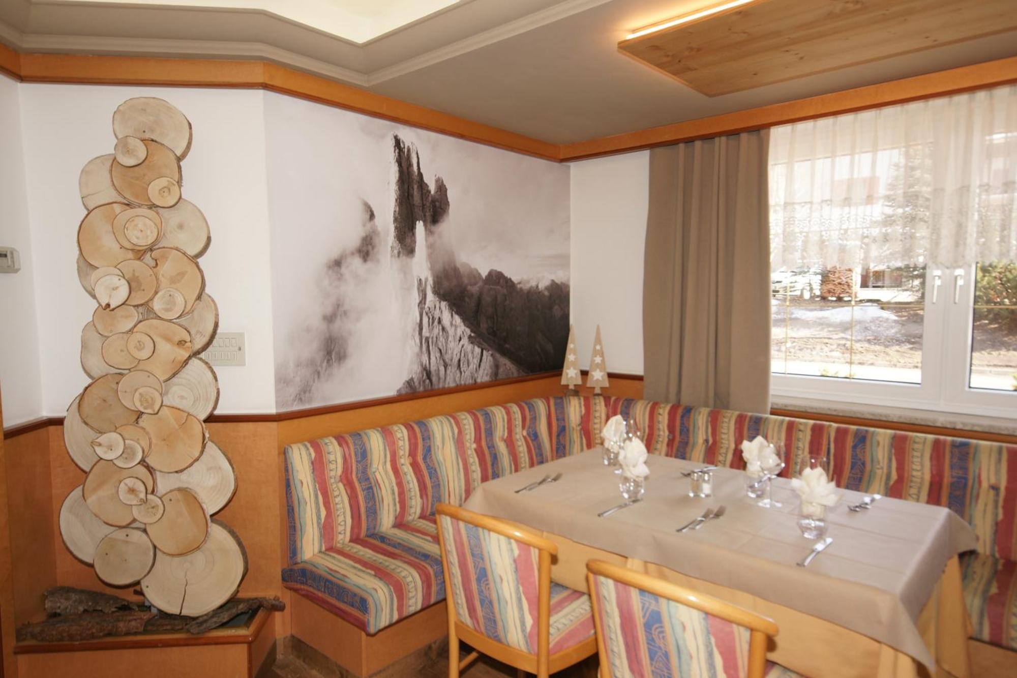 Hotel Vallechiara Moena Extérieur photo